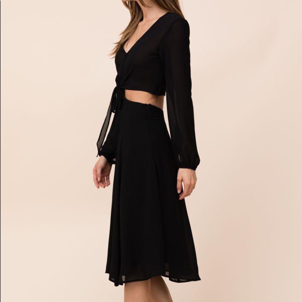 Yumi Kim Open Heart Midi Dress Black NWT 🖤 - Picture 3 of 5